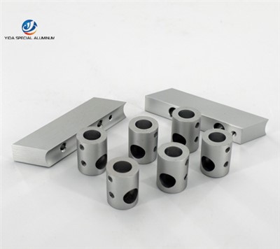 Cnc majhni deli iz aluminija